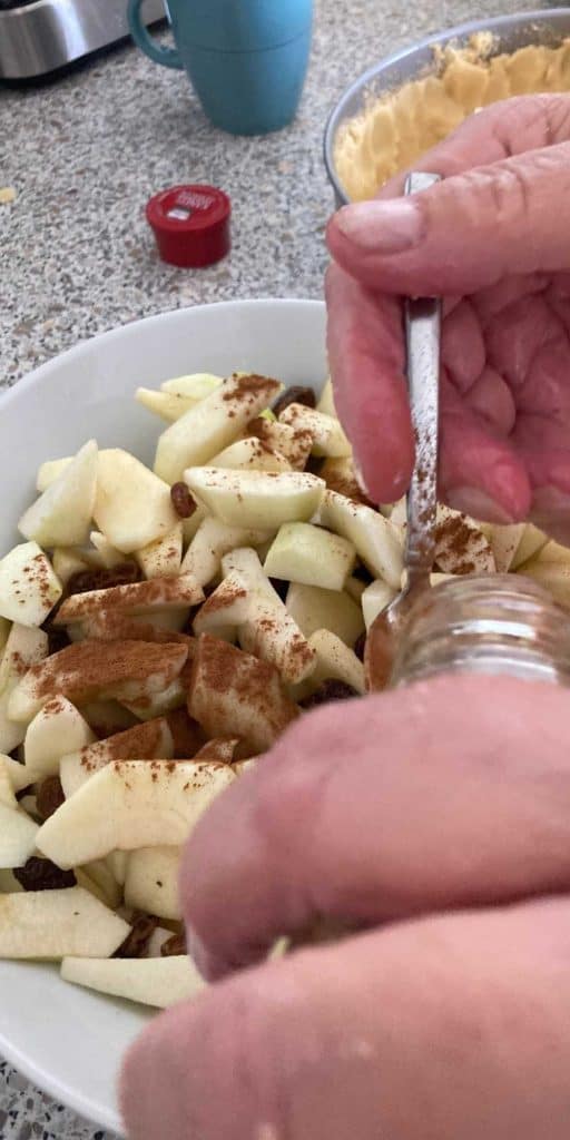 Prepare Apple pie filling